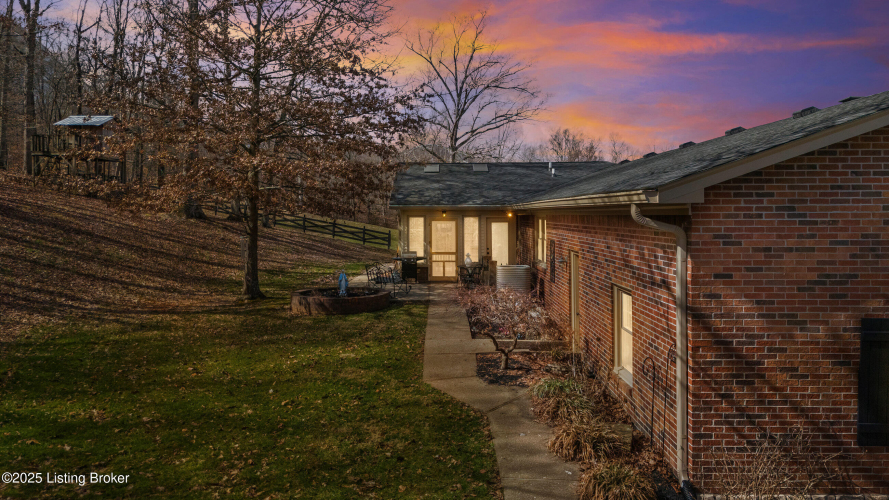Listing Image 71