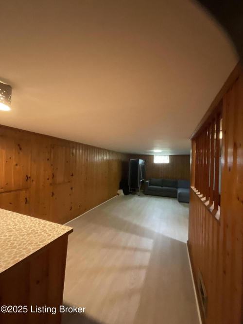 Listing Image 38