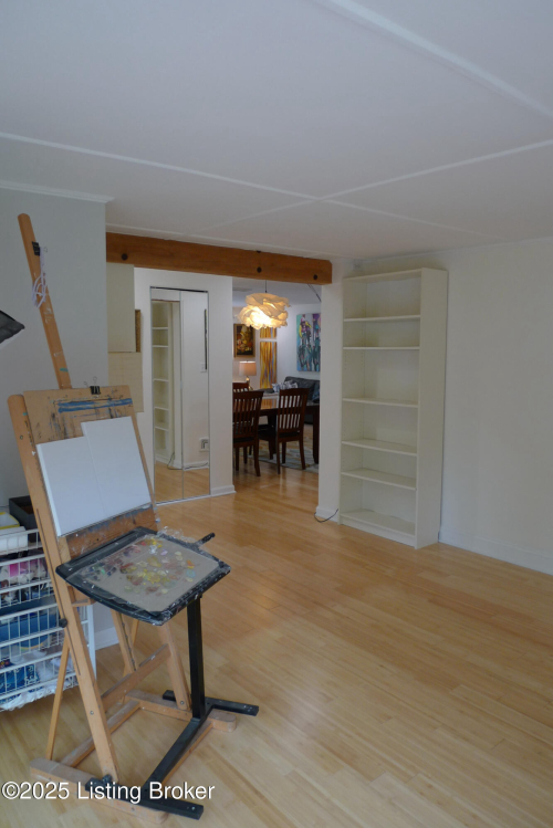 Listing Image 32