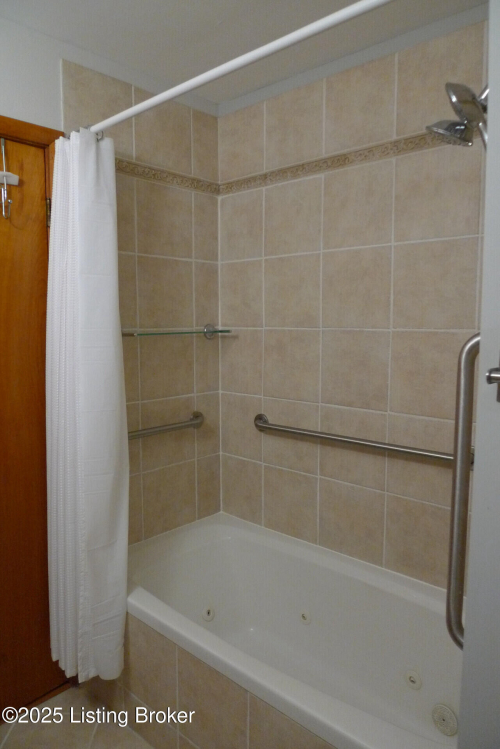 Listing Image 52