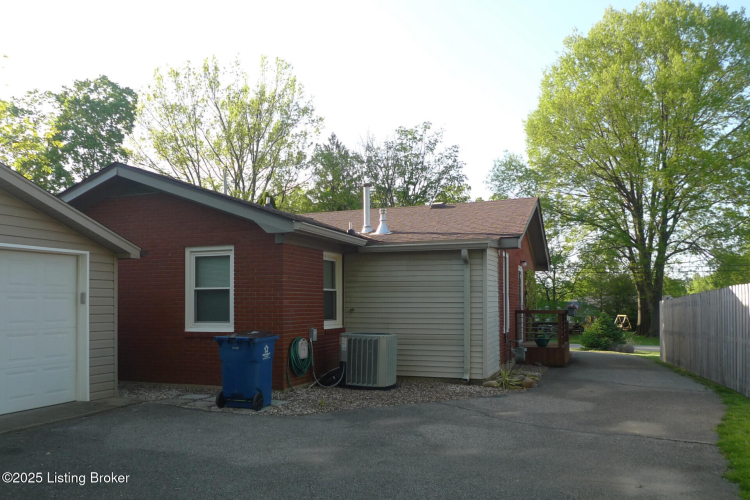 Listing Image 63