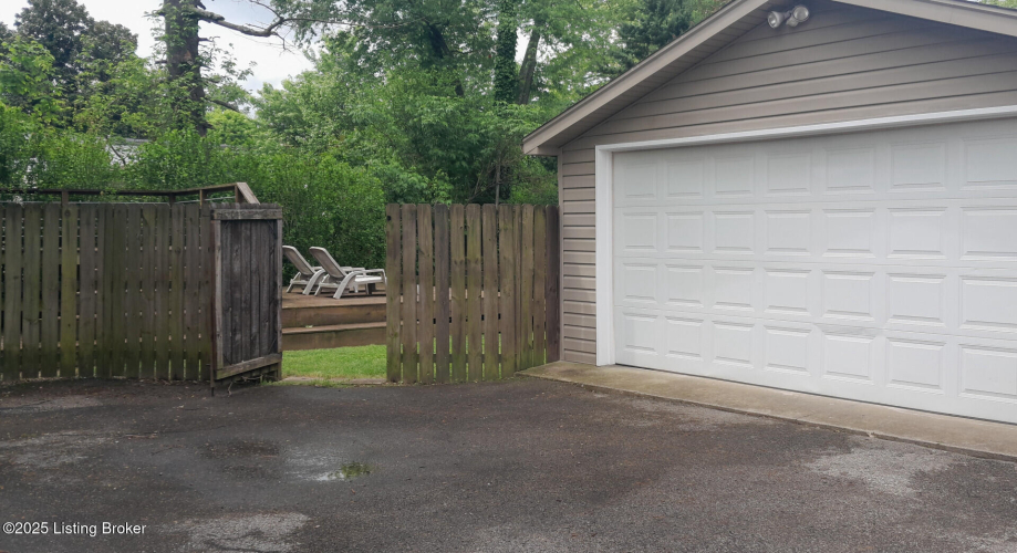 Listing Image 64
