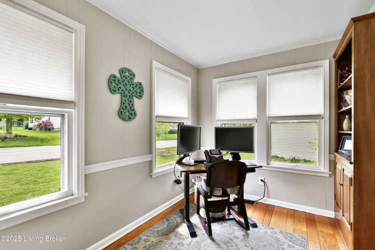 Listing Image 14