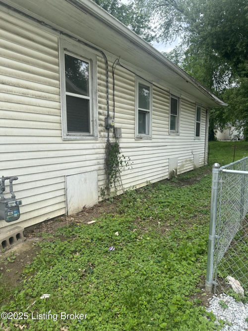 Listing Image 28