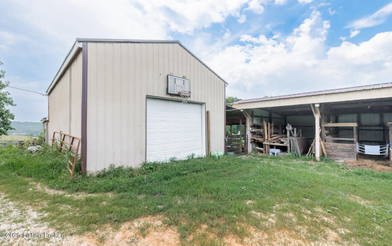 Listing Image 6