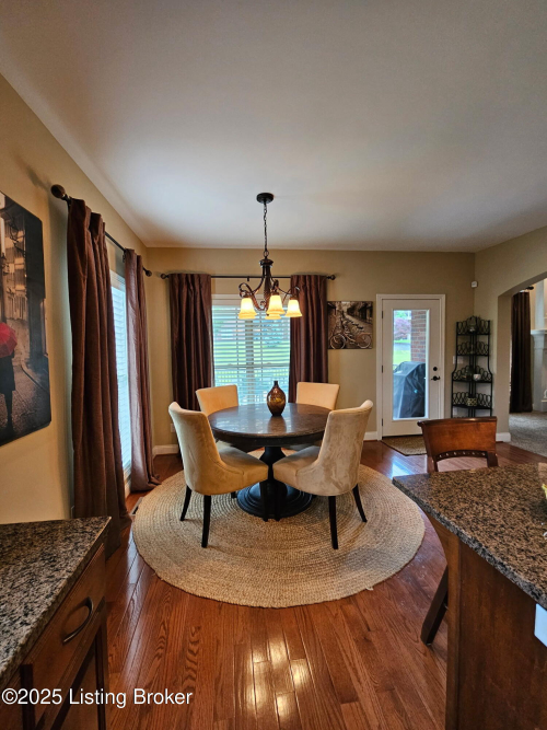 Listing Image 10