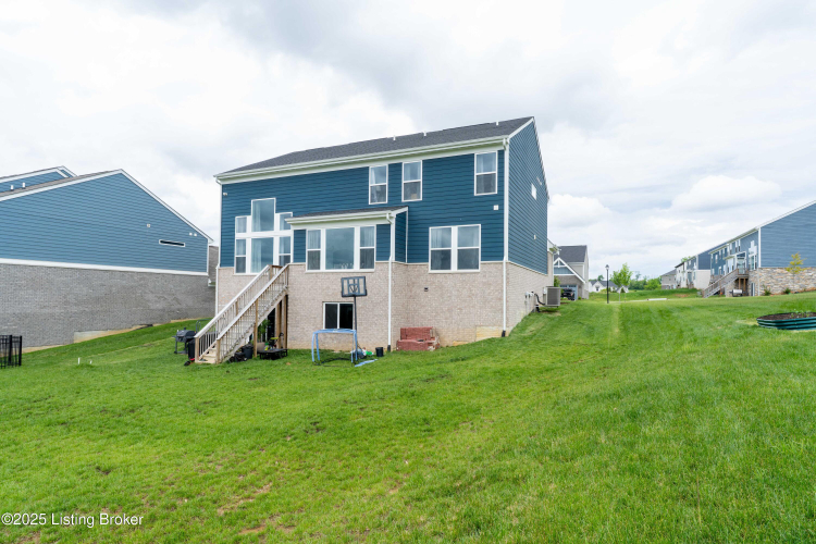 Listing Image 64