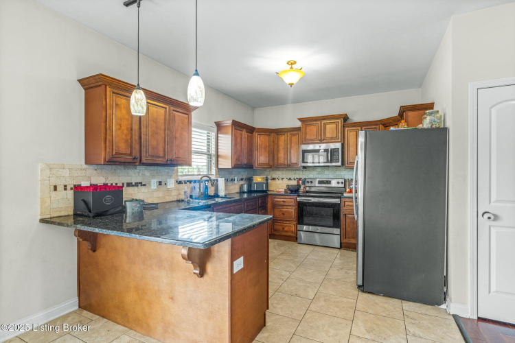 Listing Image 13