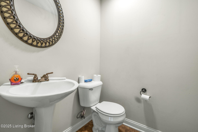 Listing Image 19