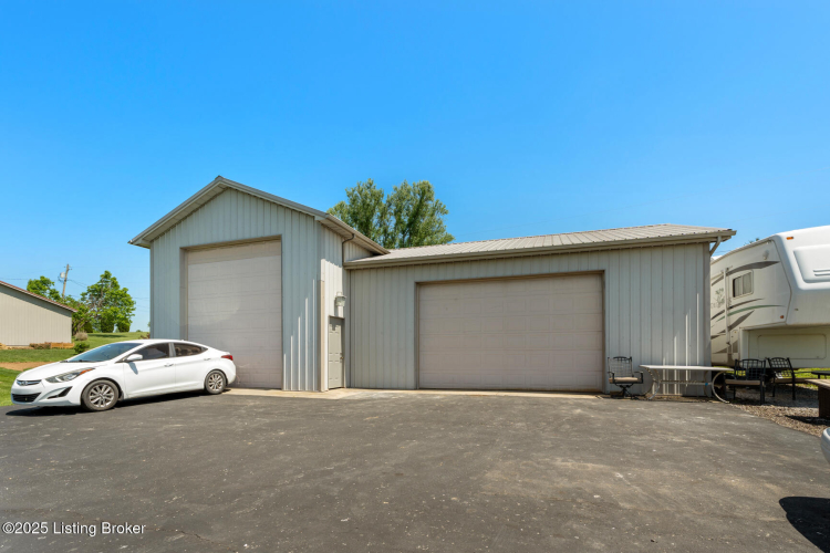 Listing Image 33