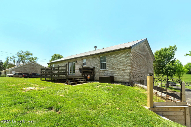 Listing Image 37