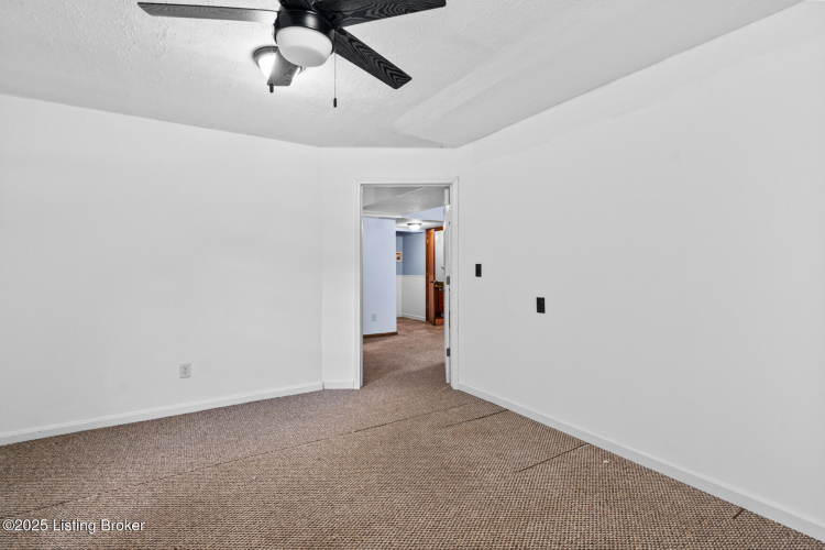 Listing Image 36