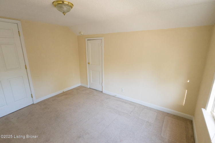Listing Image 26