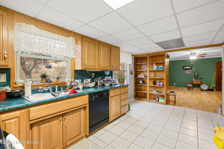 Listing Image 18