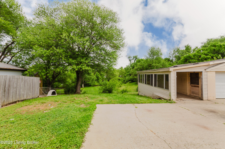 Listing Image 23