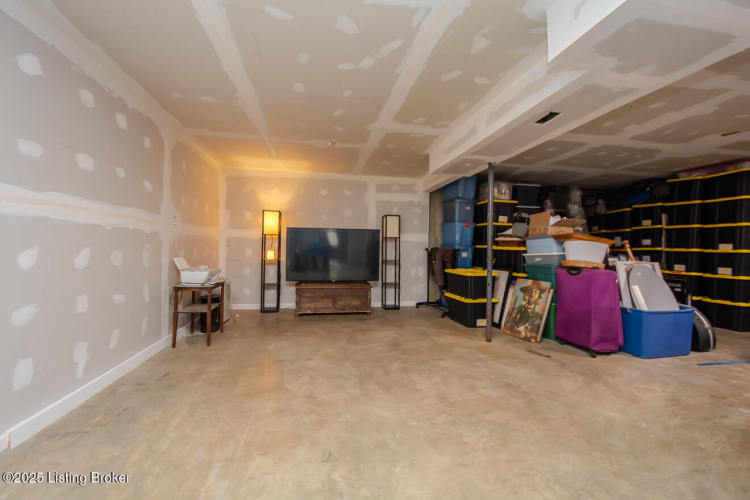 Listing Image 38