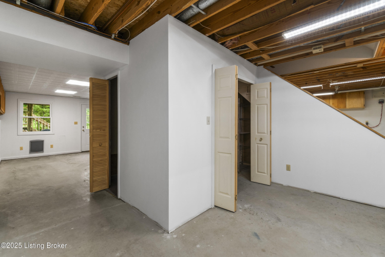 Listing Image 41