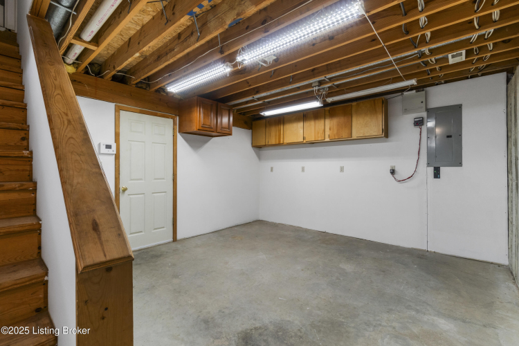 Listing Image 42