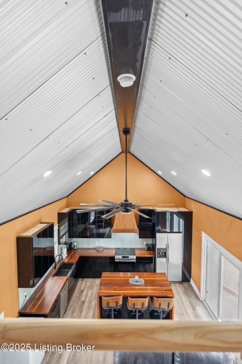 Listing Image 22