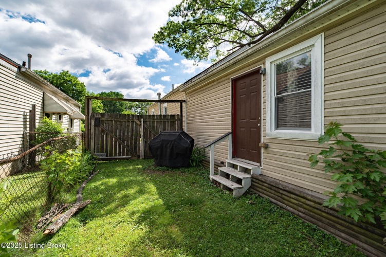 Listing Image 26