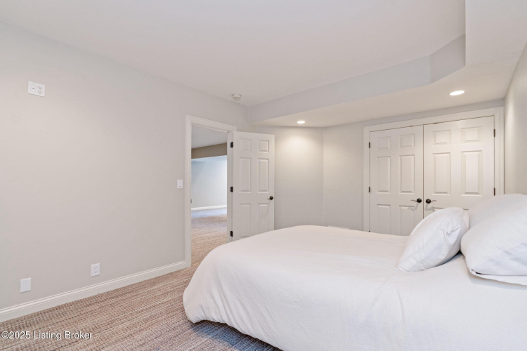 Listing Image 104