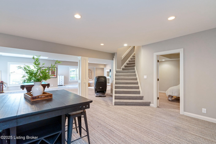 Listing Image 84