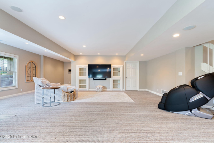 Listing Image 87