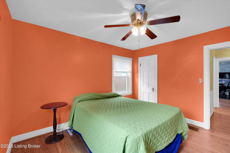 Listing Image 23