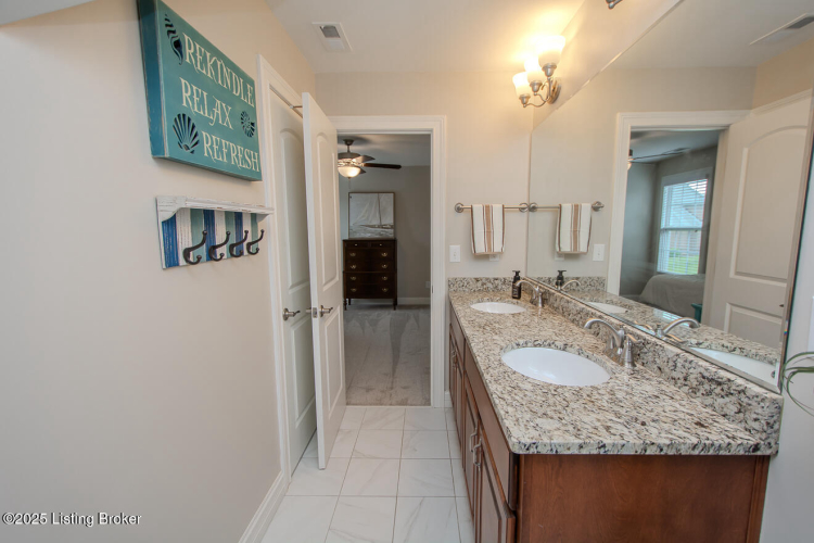 Listing Image 57