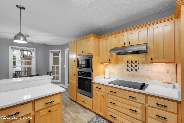 Listing Image 14