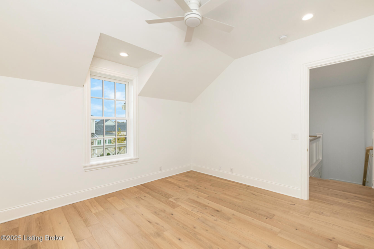 Listing Image 101