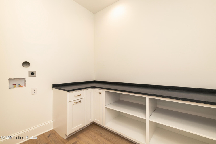 Listing Image 110