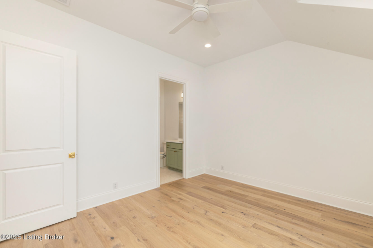 Listing Image 117