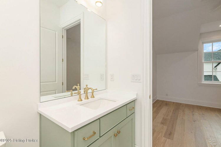 Listing Image 120