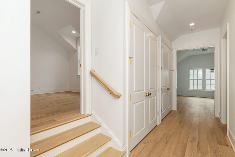 Listing Image 126
