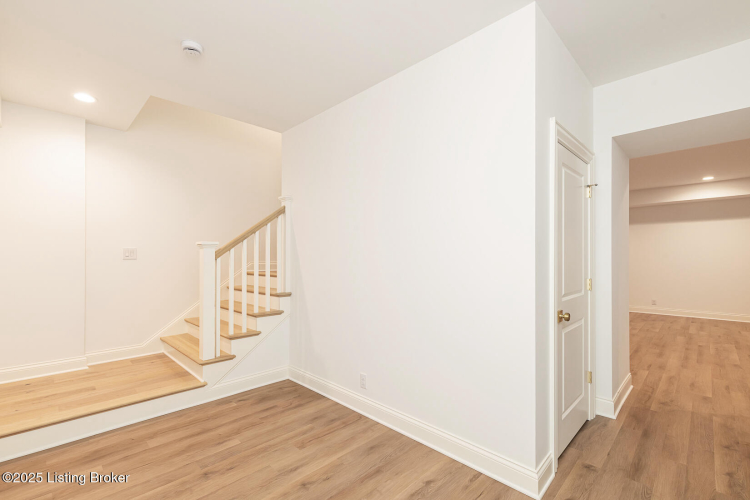 Listing Image 144