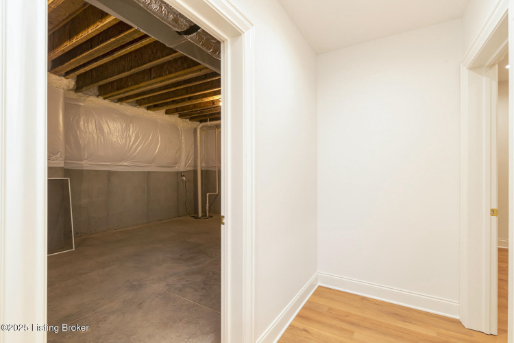 Listing Image 152