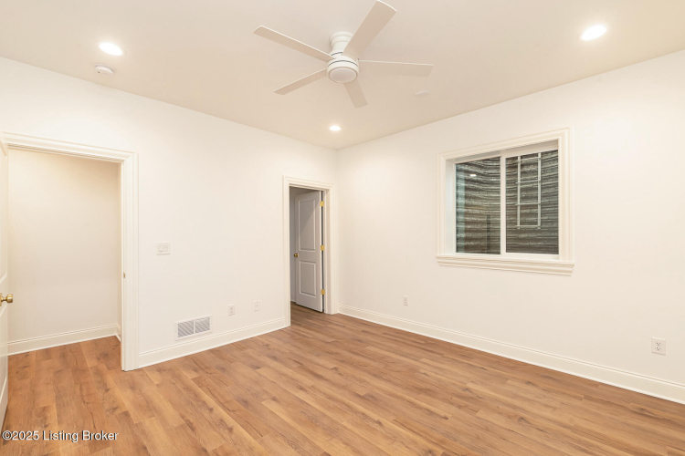 Listing Image 158