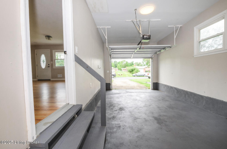 Listing Image 59