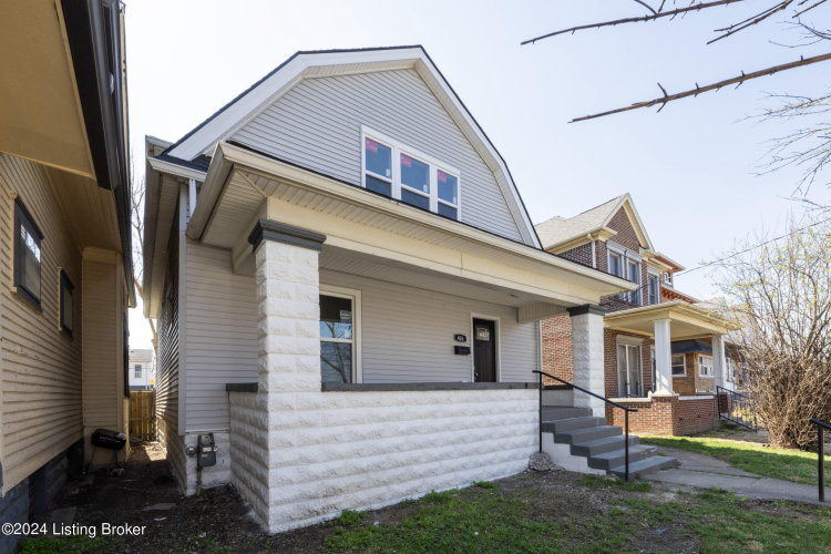 Listing Image 3