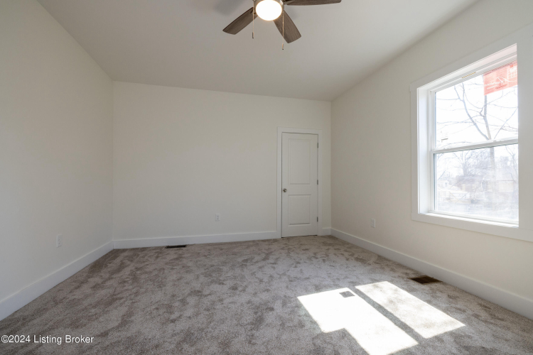 Listing Image 27