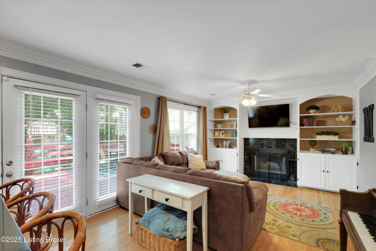 Listing Image 14