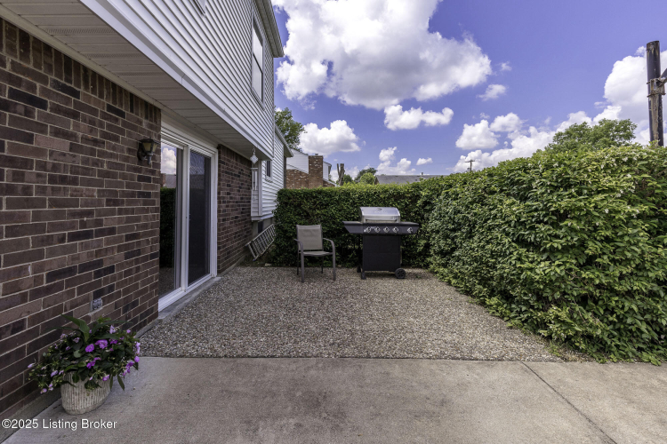 Listing Image 40