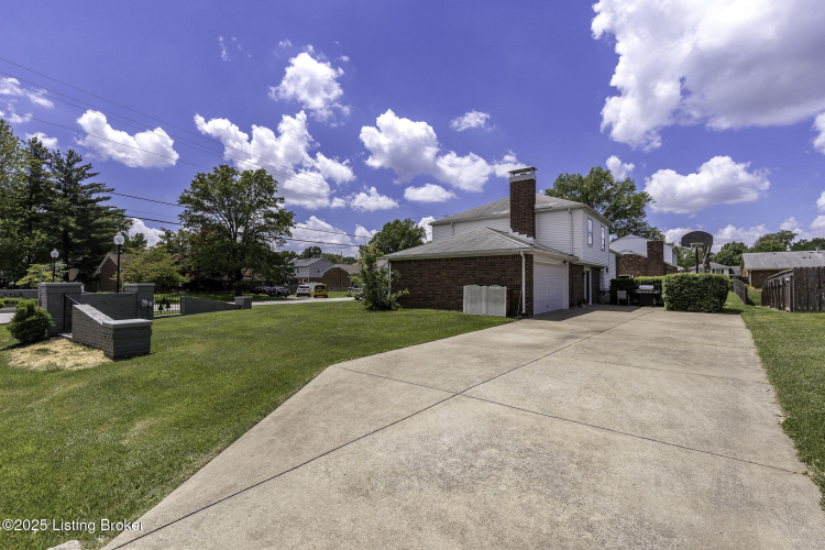 Listing Image 41