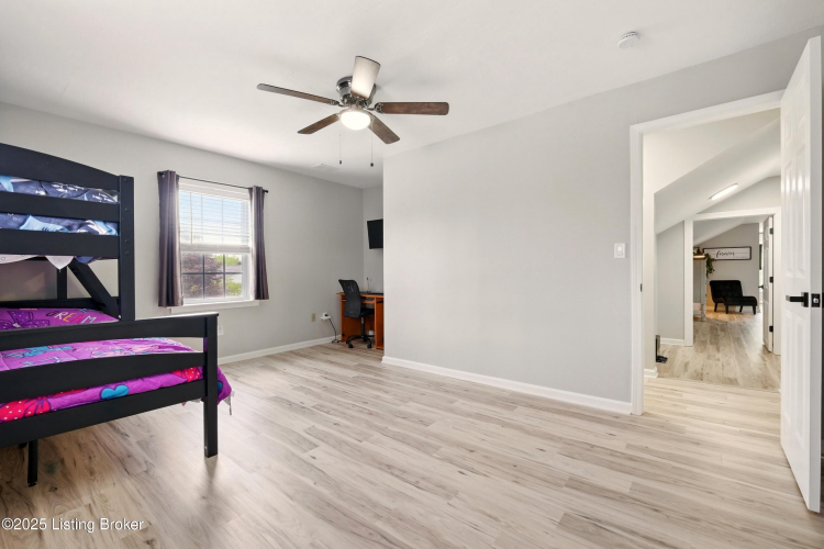 Listing Image 54