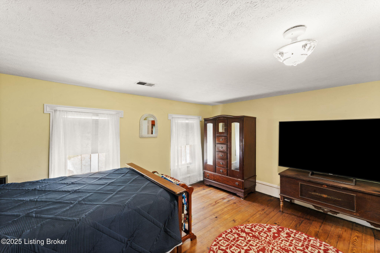 Listing Image 26