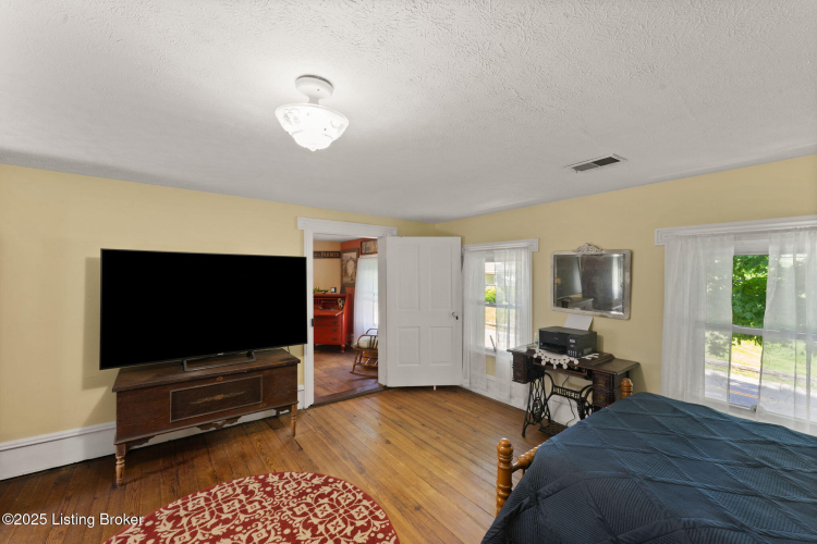 Listing Image 27