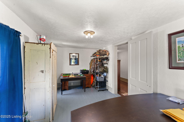 Listing Image 41