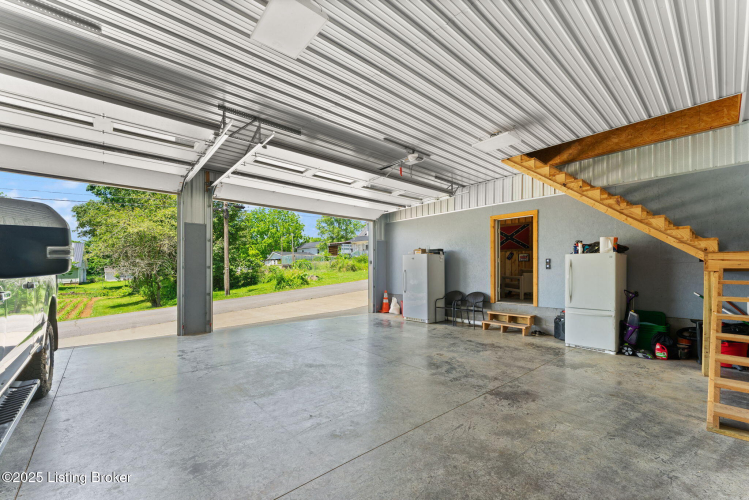 Listing Image 45