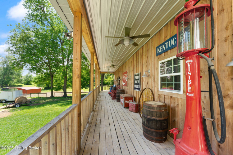 Listing Image 58